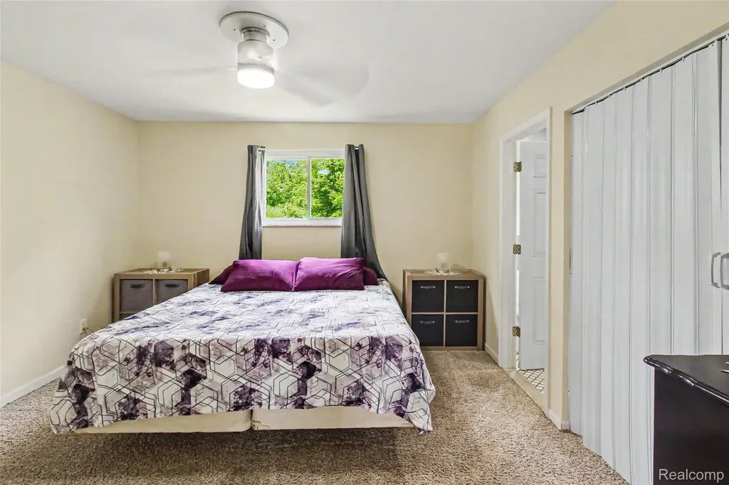 829 Holly Bush Drive Holly Village MI 48442