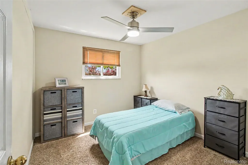 829 Holly Bush Drive Holly Village MI 48442