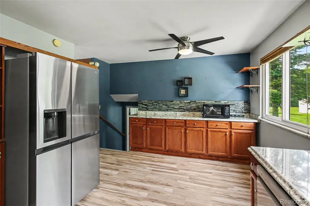 829 Holly Bush Drive Holly Village MI 48442