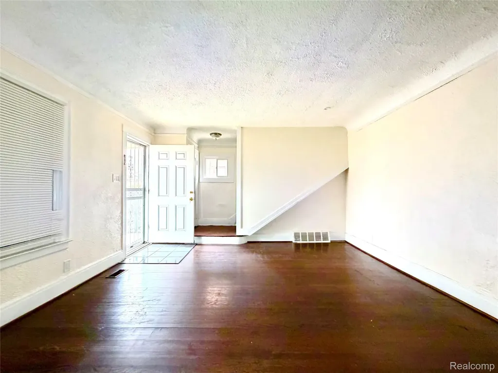 13027 Rosemary Street Detroit City MI 48213