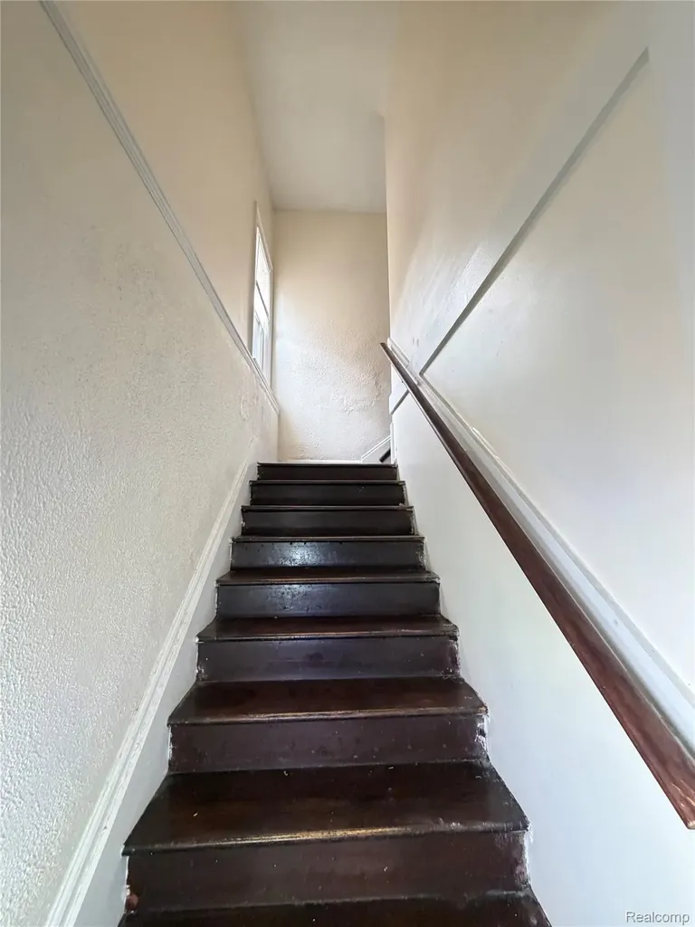 13027 Rosemary Street Detroit City MI 48213