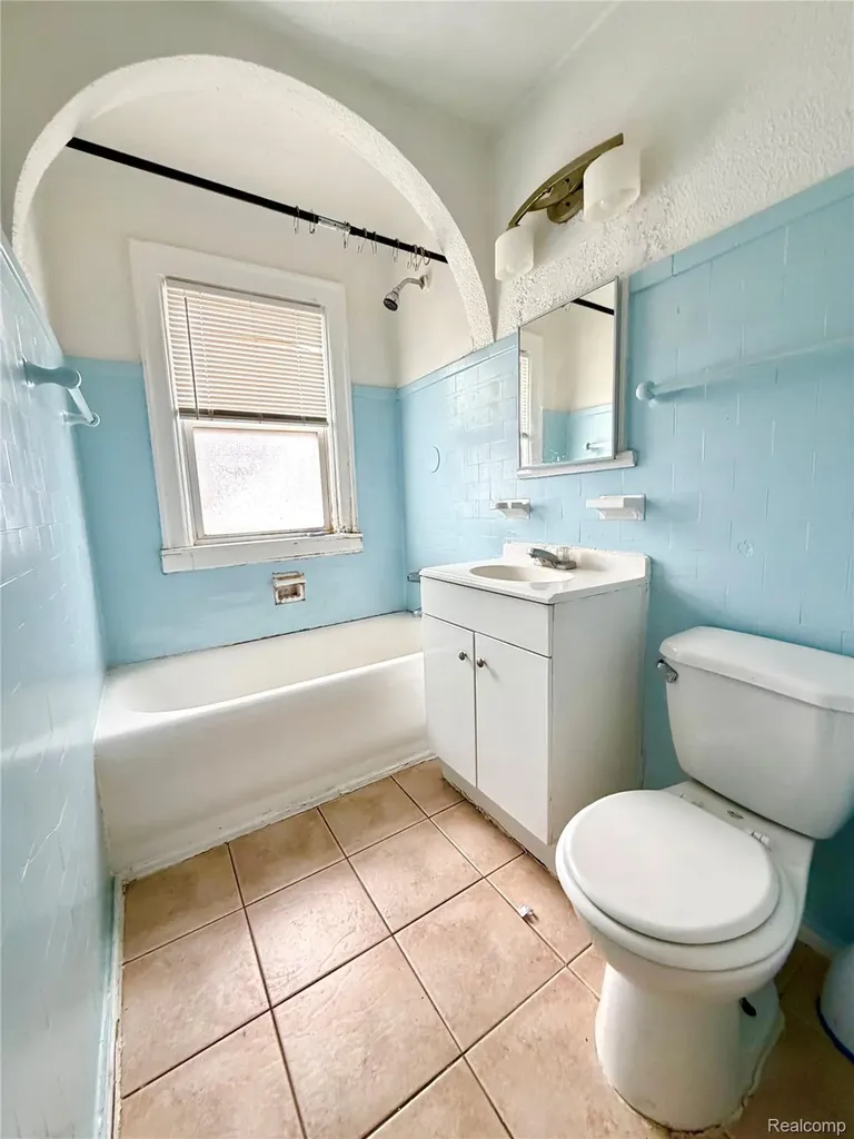 13027 Rosemary Street Detroit City MI 48213