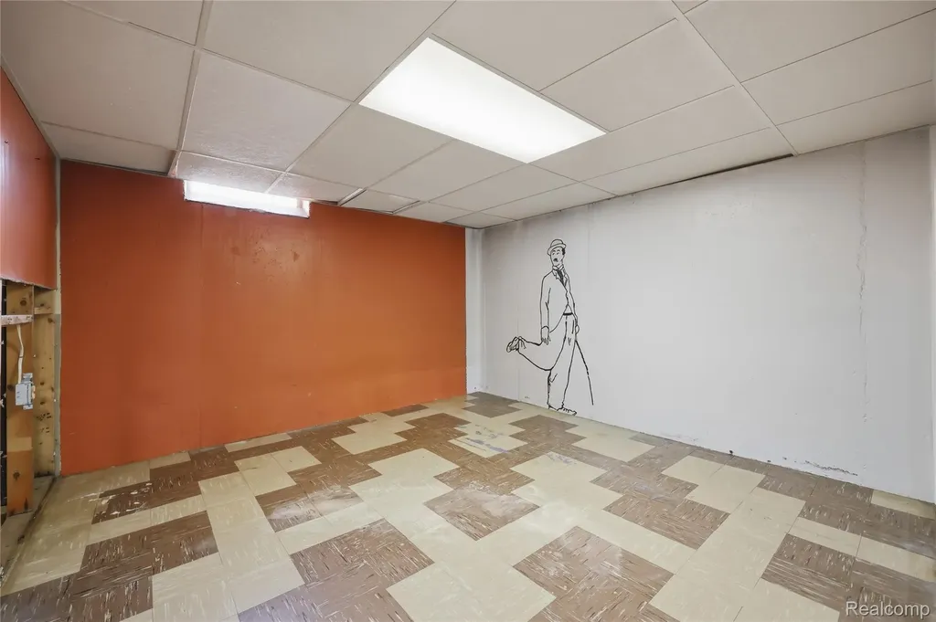 348 Sonia Avenue Madison Heights City MI 48071