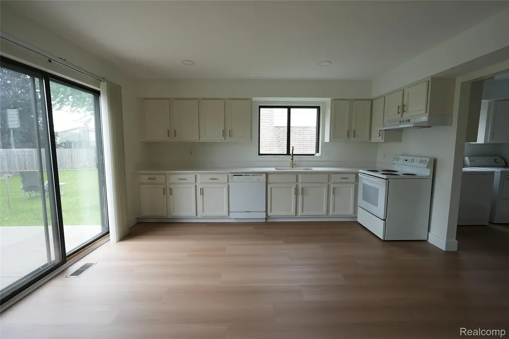 39198 Faith Drive Sterling Heights City MI 48310