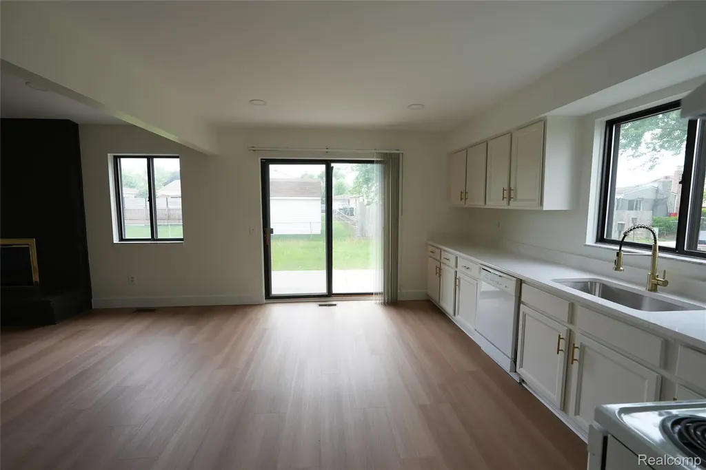 39198 Faith Drive Sterling Heights City MI 48310