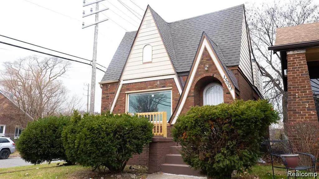 15003 Manor Street Detroit City MI 48238