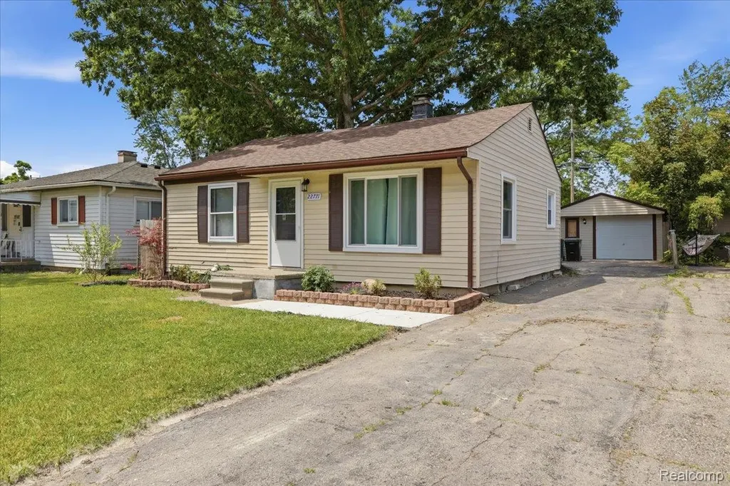 22771 Purdue Avenue Farmington Hills City MI 48336