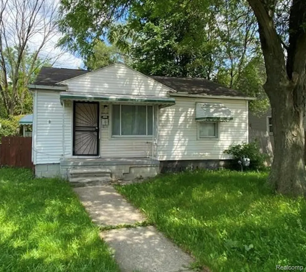 6530 Ashton Avenue Detroit City MI 48228