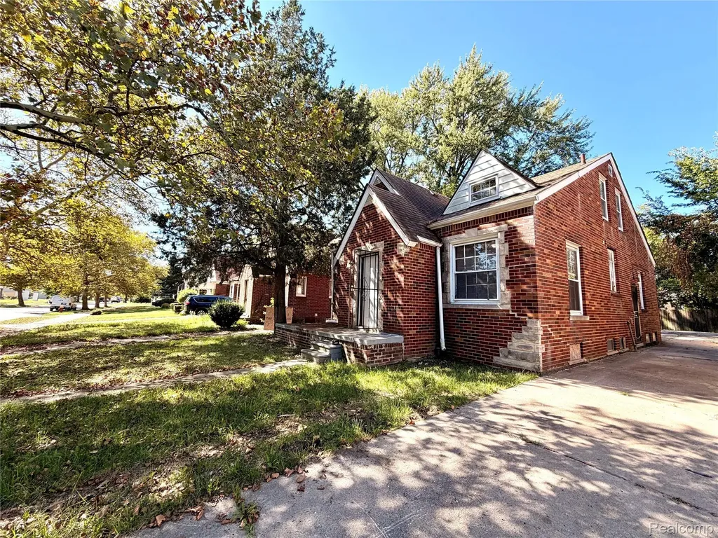 10897 Lakepointe Street Detroit City MI 48224