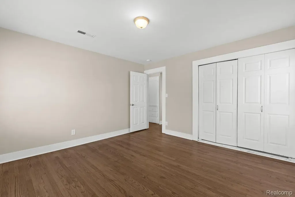 17567 Greenlawn Street Detroit City MI 48221