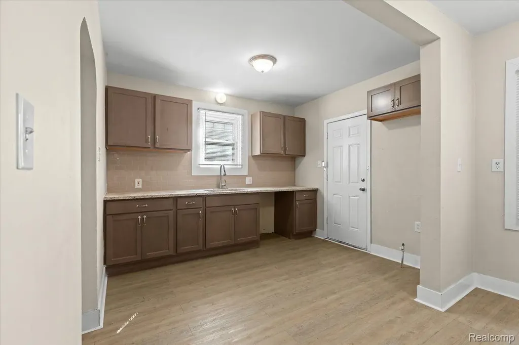 17567 Greenlawn Street Detroit City MI 48221