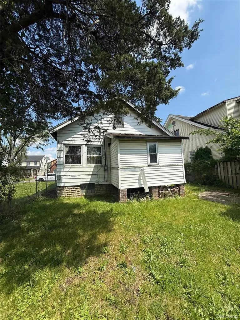 13231 Hubbell Street Detroit City MI 48227