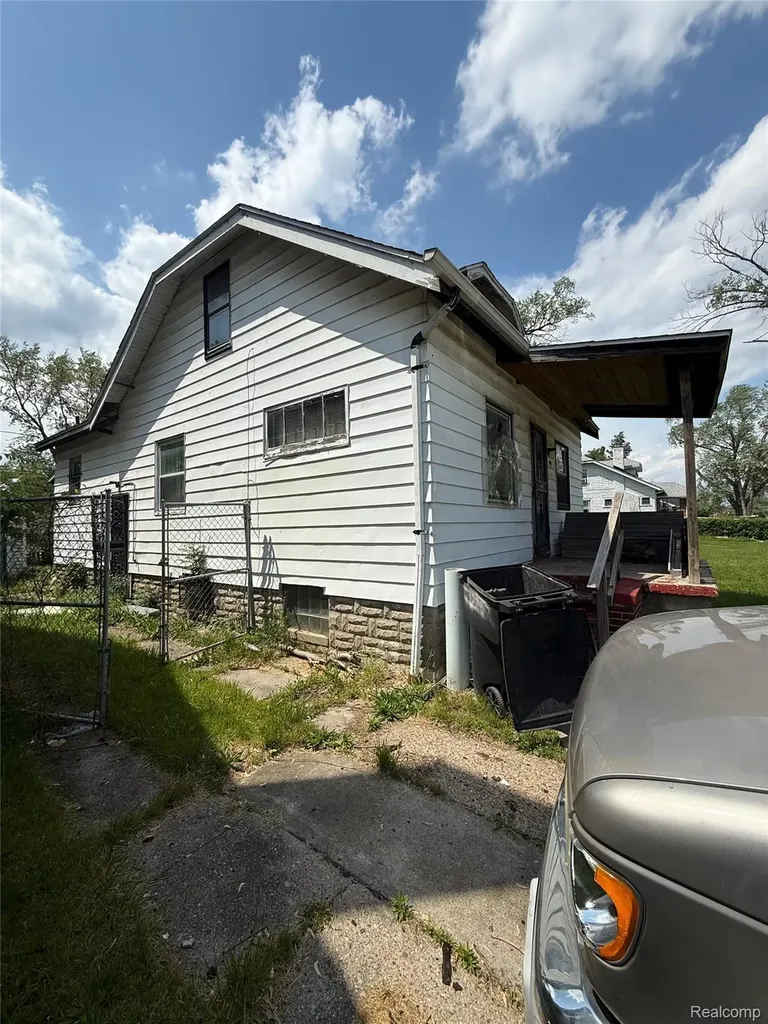 13231 Hubbell Street Detroit City MI 48227