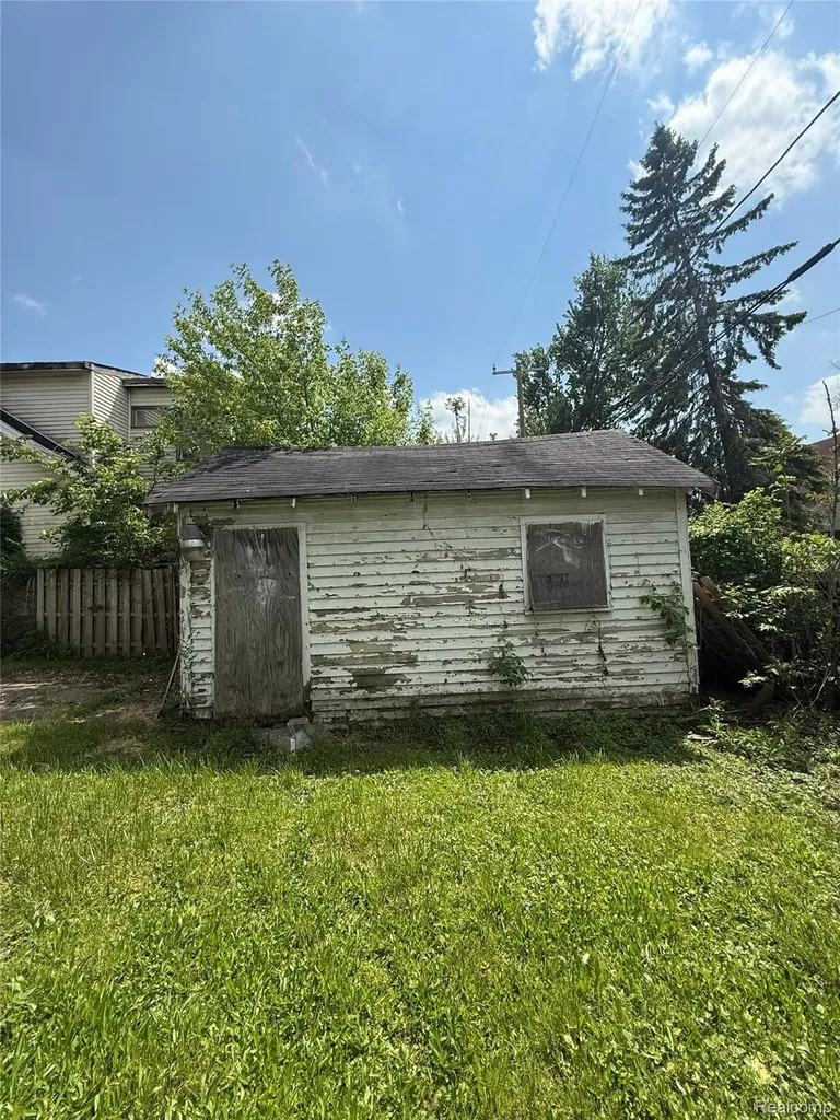 13231 Hubbell Street Detroit City MI 48227