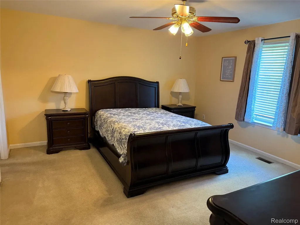23263 Pinewood Drive Taylor City MI 48180