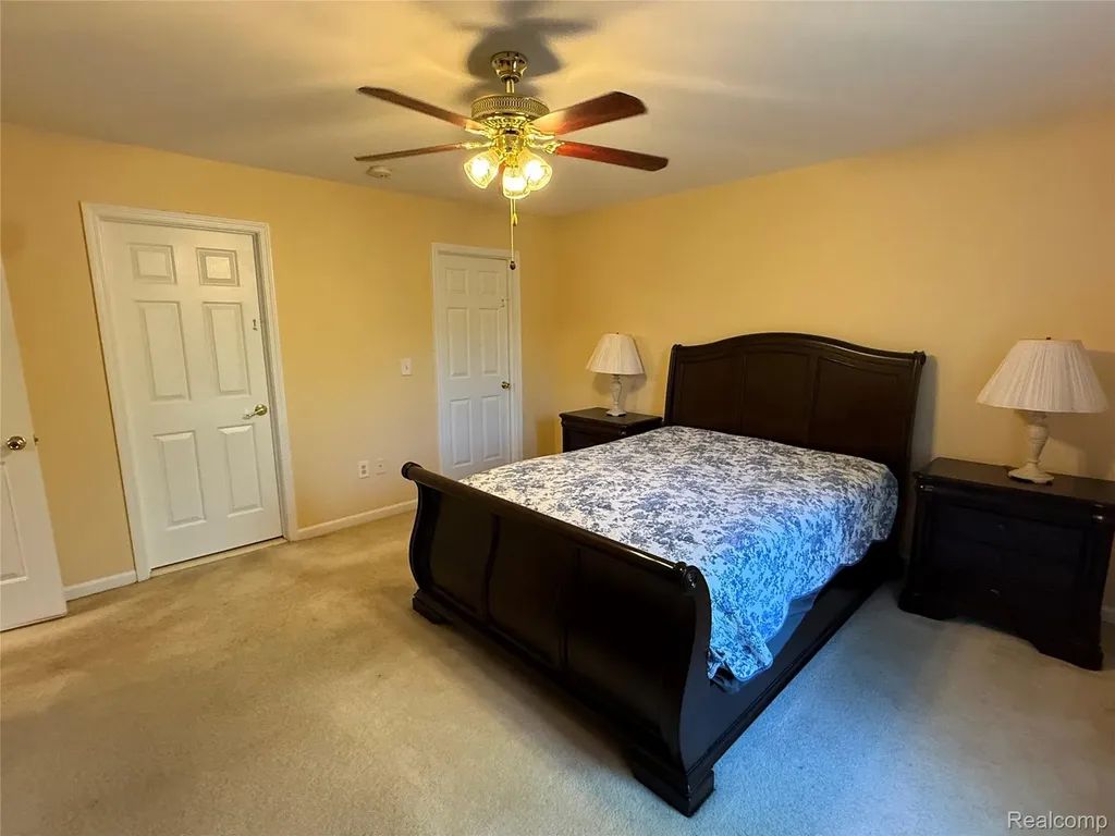 23263 Pinewood Drive Taylor City MI 48180