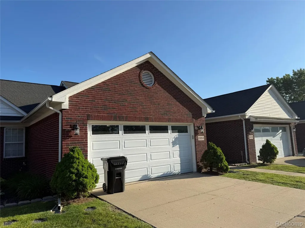23263 Pinewood Drive Taylor City MI 48180