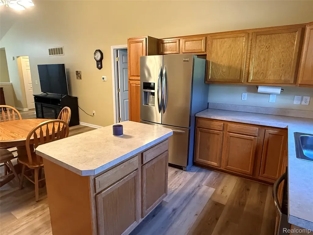 23263 Pinewood Drive Taylor City MI 48180