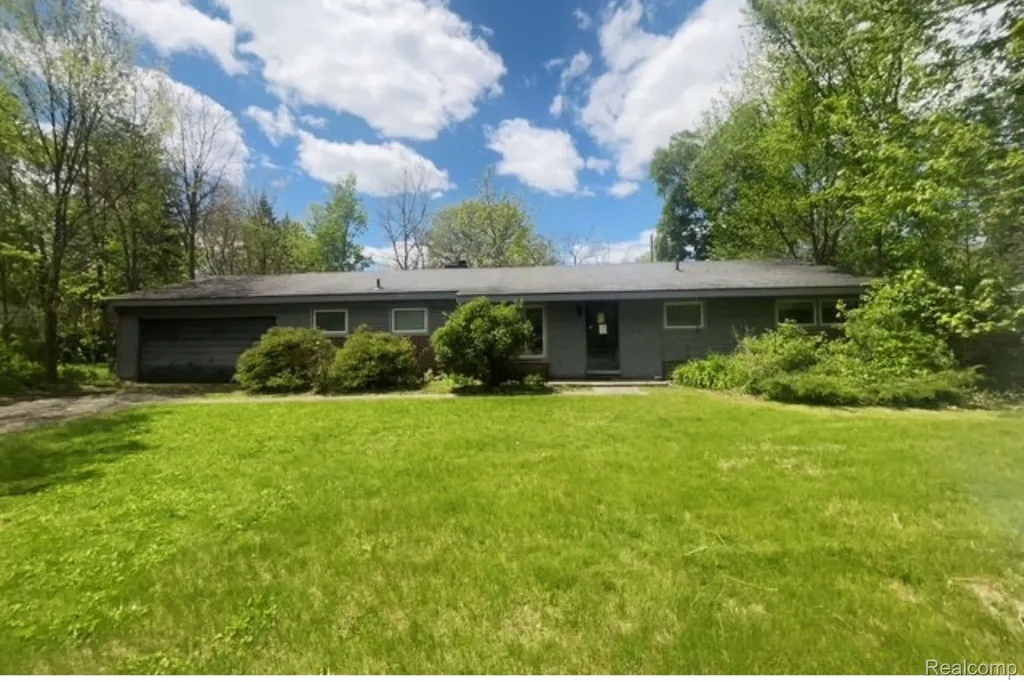 7166 Cottonwood Knoll West Bloomfield Charter Township MI 48322