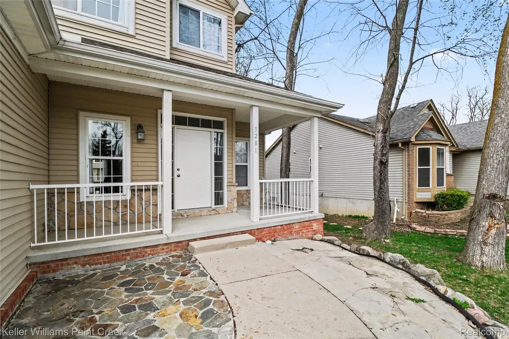 3281 Troy Drive Troy City MI 48083