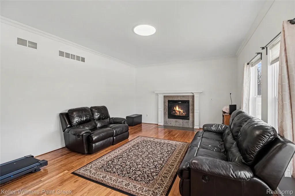 3281 Troy Drive Troy City MI 48083