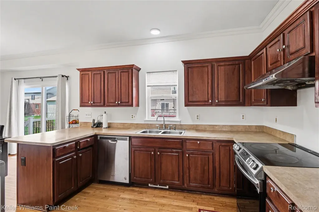 3281 Troy Drive Troy City MI 48083