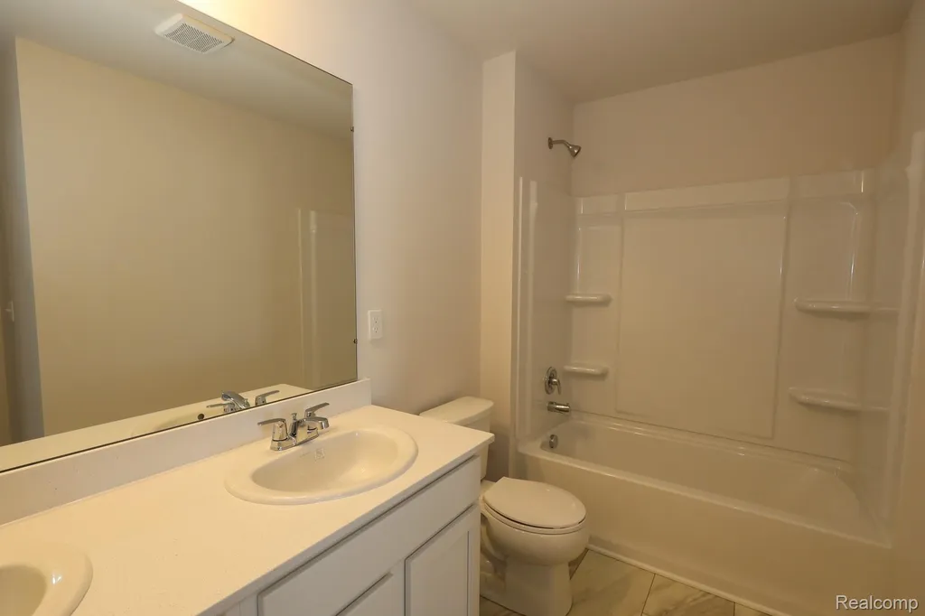 34494 Sandpiper Court Chesterfield Township MI 48047