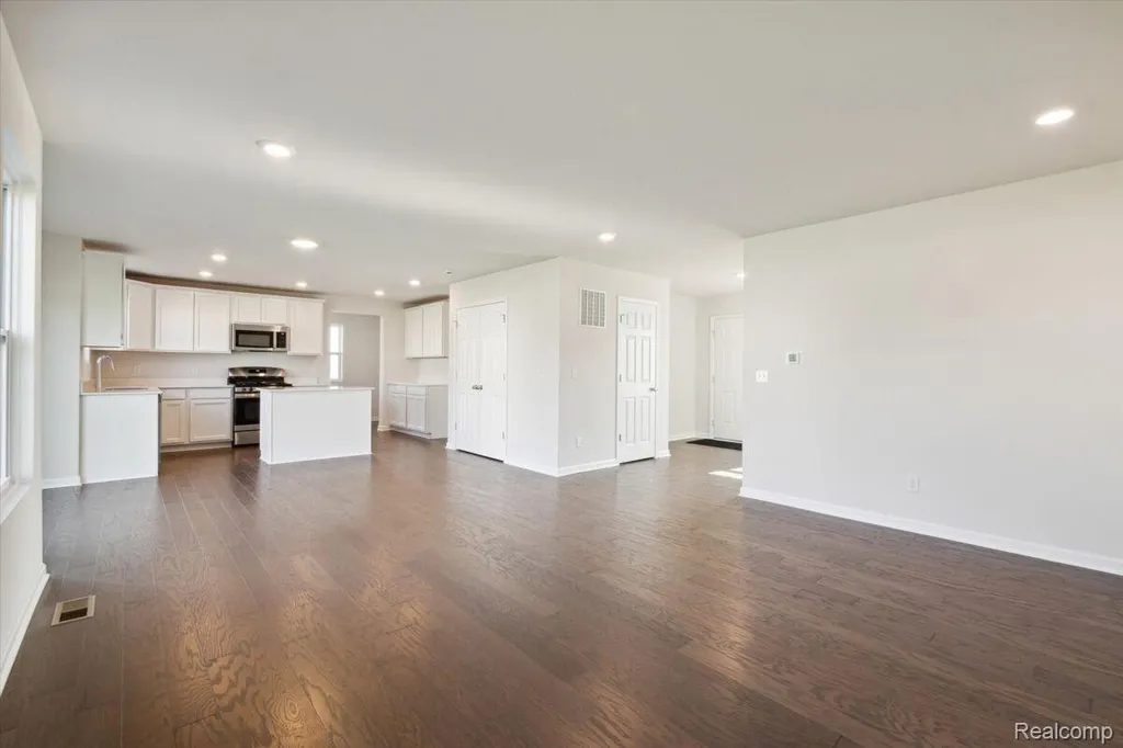 34494 Sandpiper Court Chesterfield Township MI 48047