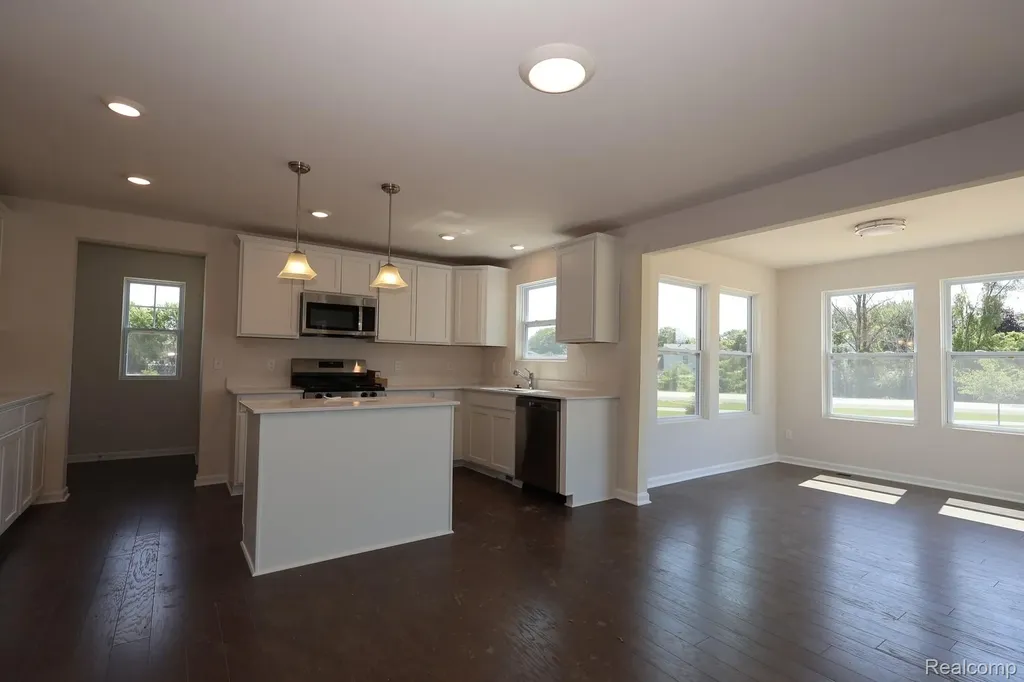 34494 Sandpiper Court Chesterfield Township MI 48047