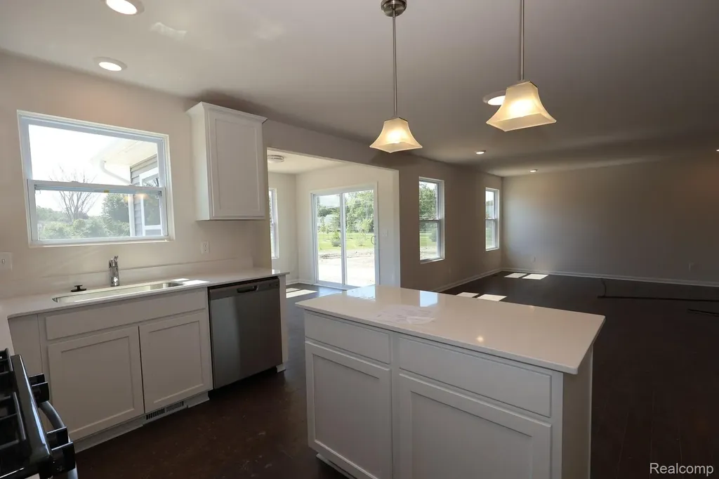 34494 Sandpiper Court Chesterfield Township MI 48047