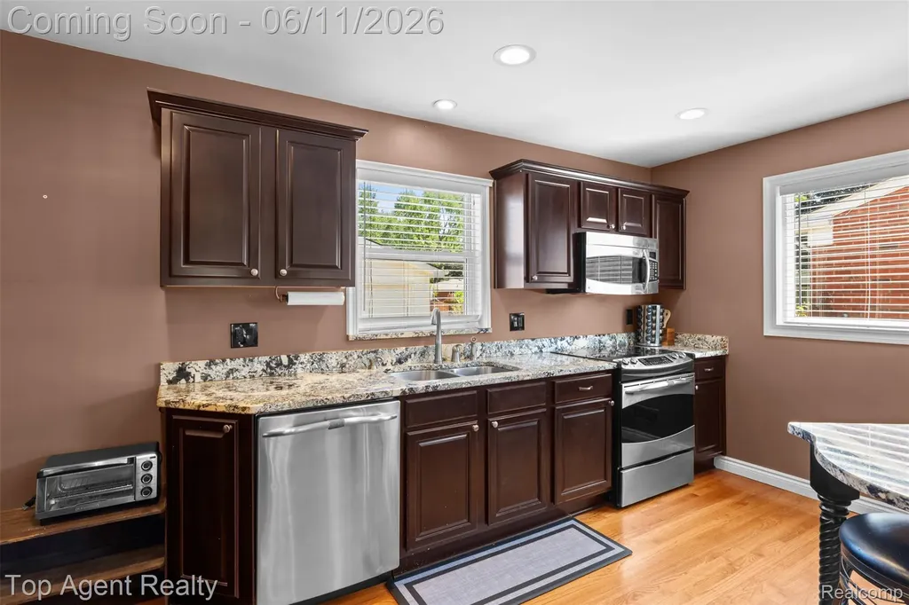 8908 Birkhill Drive Sterling Heights City MI 48314