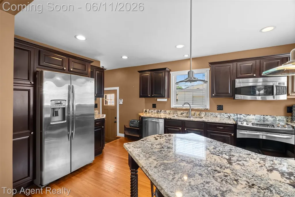 8908 Birkhill Drive Sterling Heights City MI 48314