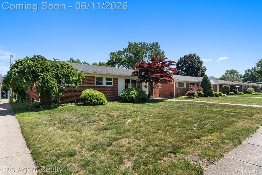 8908 Birkhill Drive Sterling Heights City MI 48314