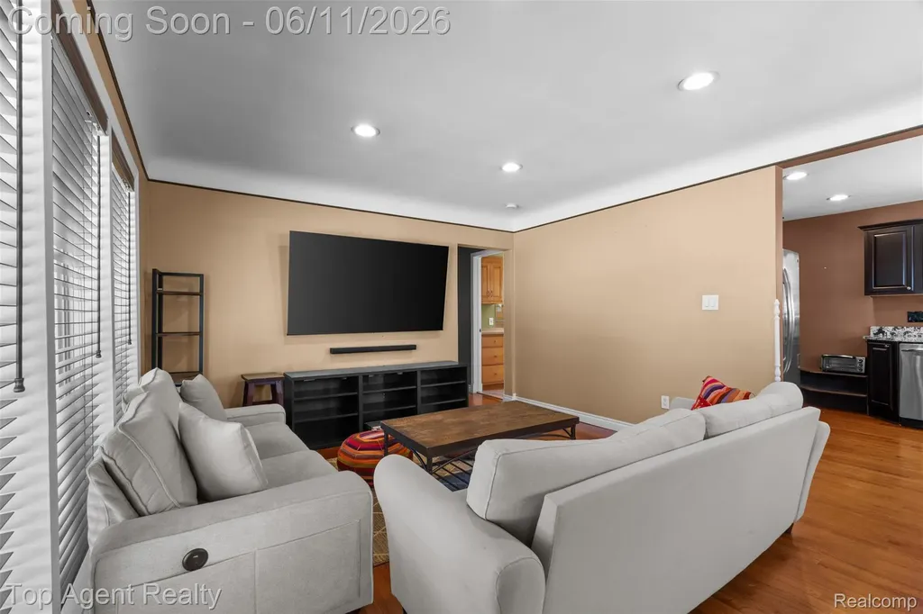 8908 Birkhill Drive Sterling Heights City MI 48314