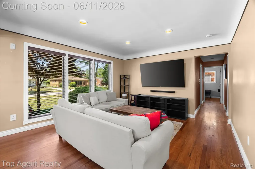 8908 Birkhill Drive Sterling Heights City MI 48314