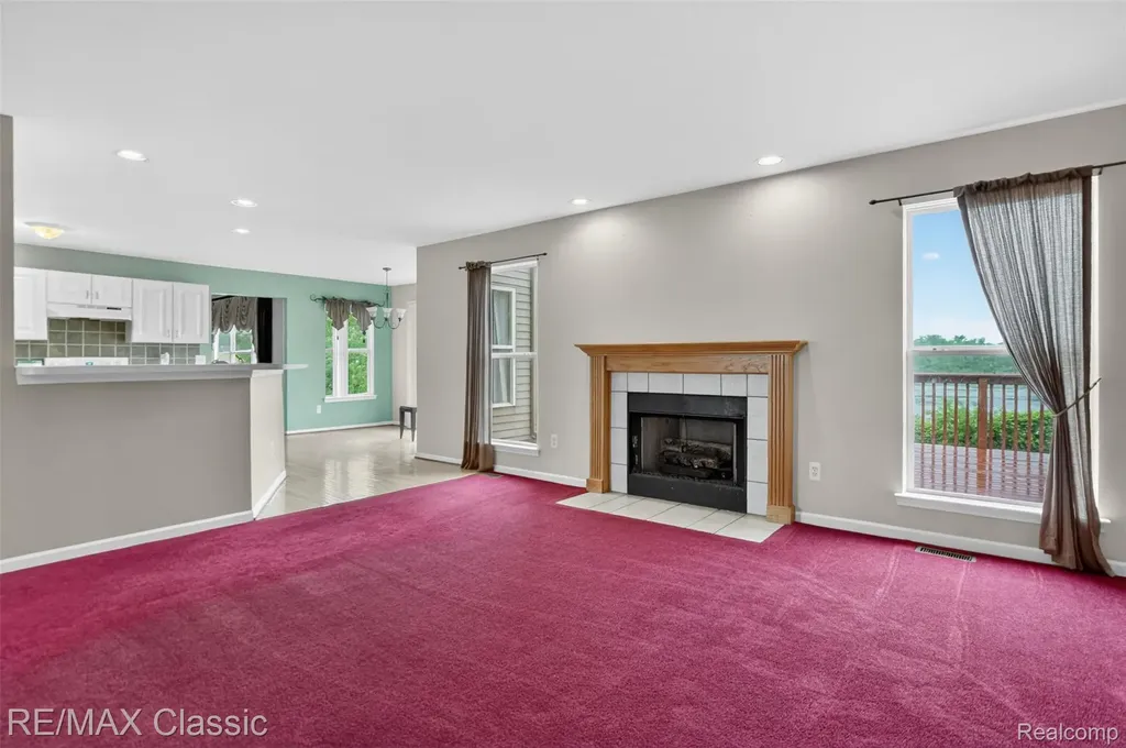1953 Twin Sun Circle Walled Lake City MI 48390