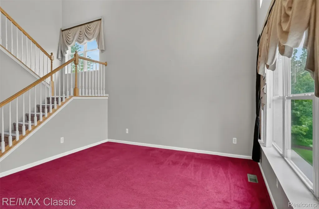 1953 Twin Sun Circle Walled Lake City MI 48390