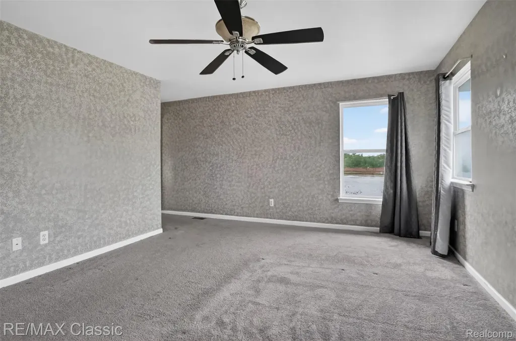 1953 Twin Sun Circle Walled Lake City MI 48390
