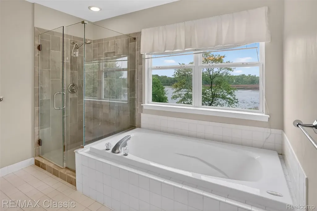 1953 Twin Sun Circle Walled Lake City MI 48390