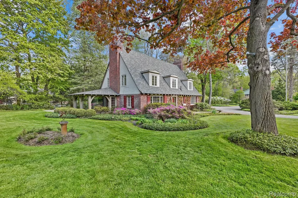 18234 Arselot Drive Northville Township MI 48168