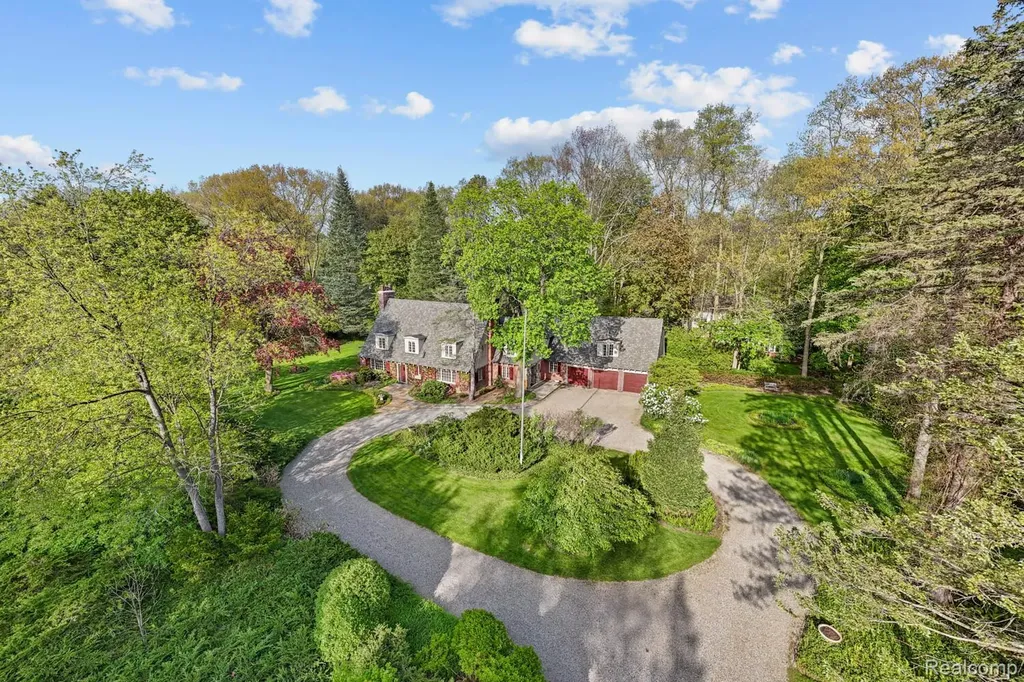 18234 Arselot Drive Northville Township MI 48168
