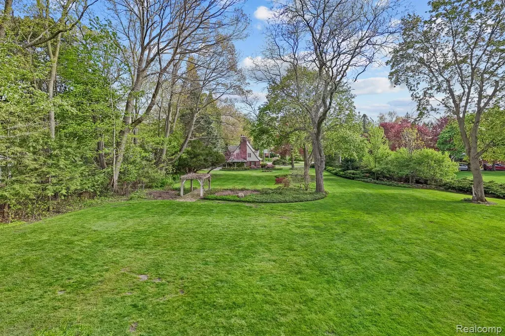 18234 Arselot Drive Northville Township MI 48168