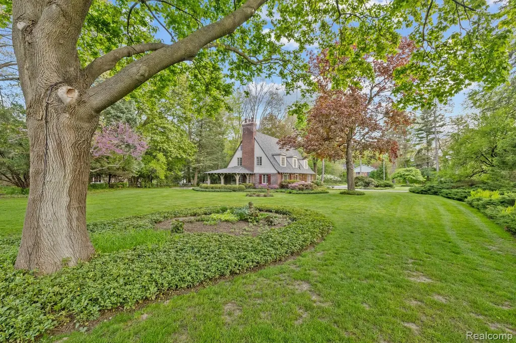 18234 Arselot Drive Northville Township MI 48168
