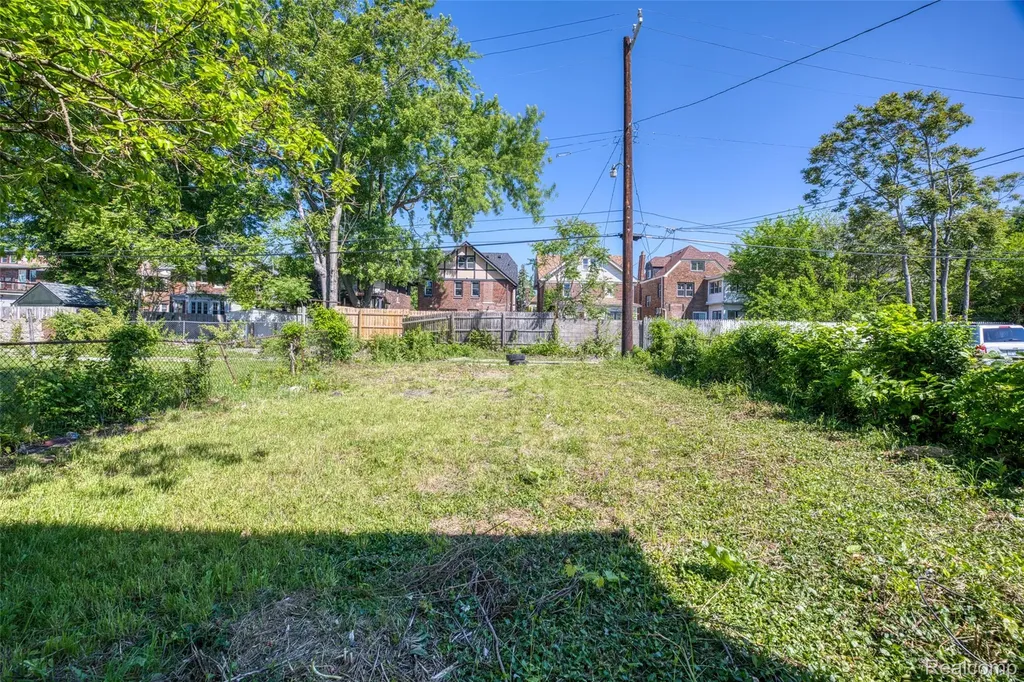 1976 Clairmount Street Detroit City MI 48206