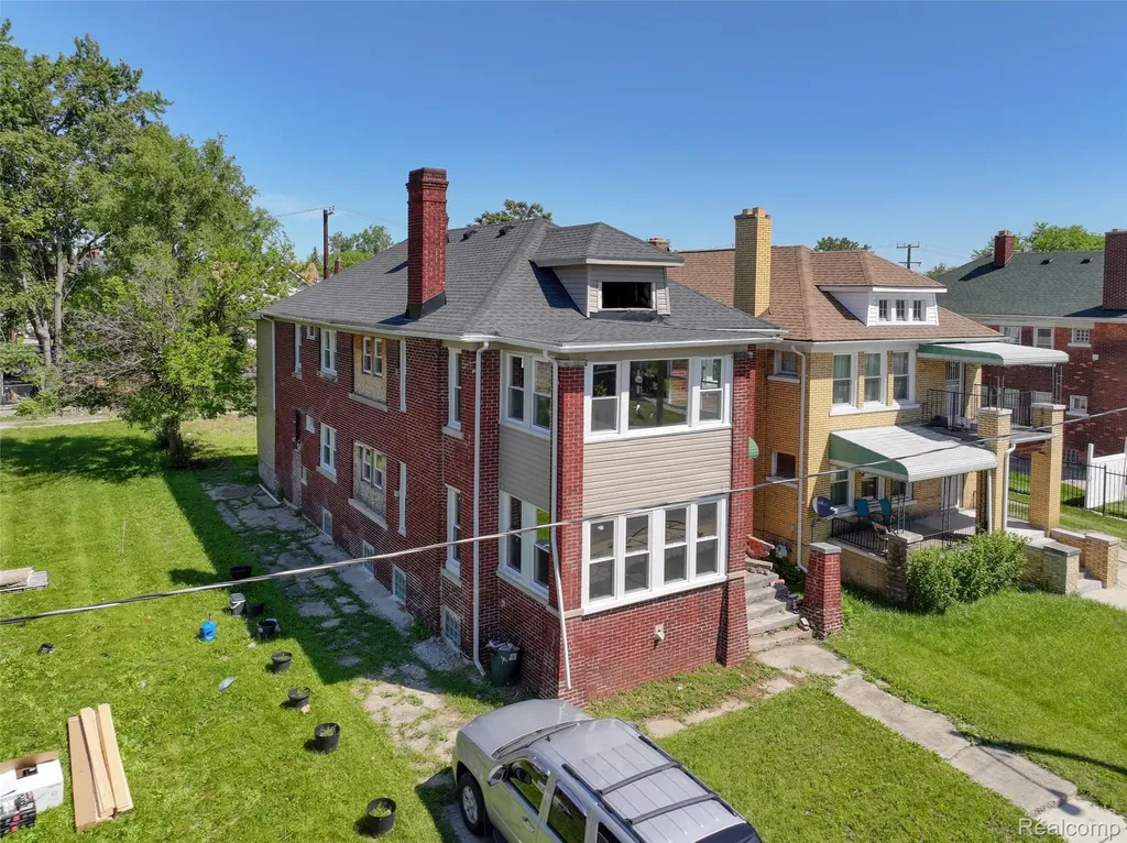 1976 Clairmount Street Detroit City MI 48206