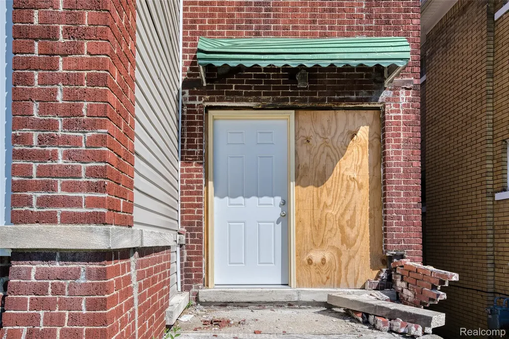 1976 Clairmount Street Detroit City MI 48206