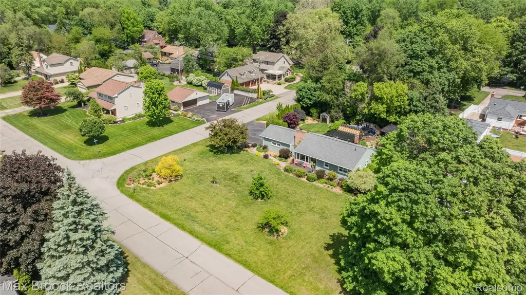 9110 Corinne Street Plymouth Charter Township MI 48170