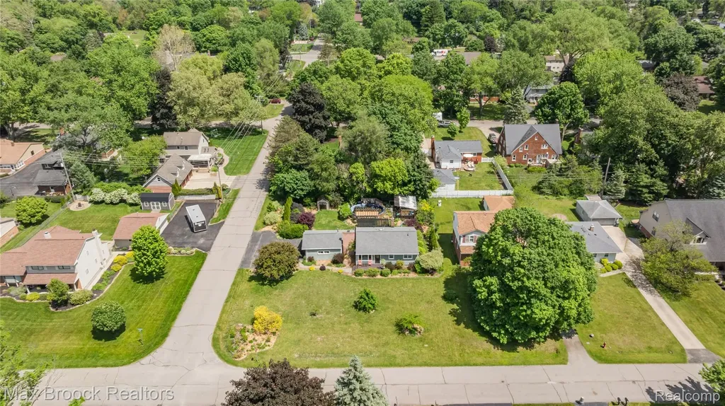 9110 Corinne Street Plymouth Charter Township MI 48170