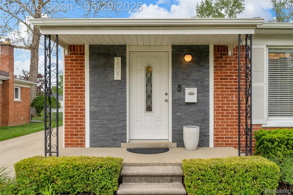 1307 Englewood Avenue Royal Oak City MI 48073