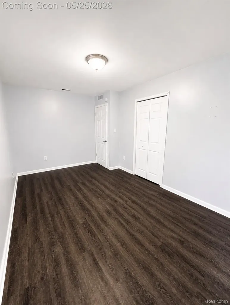 21550 Poinciana Street Southfield City MI 48033
